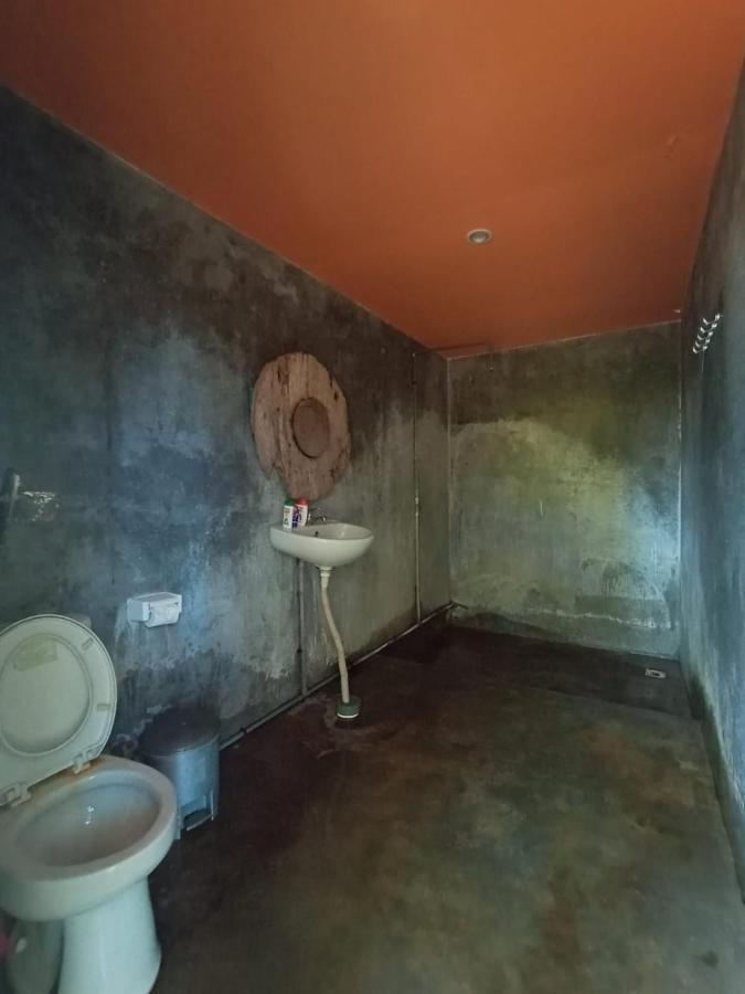 Keramas Surf Hostel Екстер'єр фото